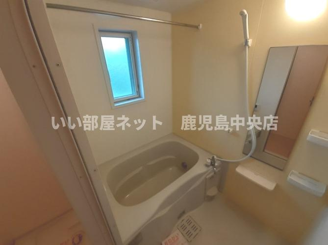 2階浴室（B202）