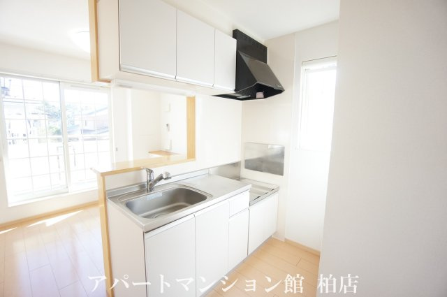 プロムナードのキッチン|同施工会社、同型タイプです