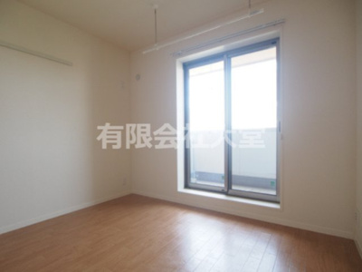 【寝室】 | フォレナ | 落ち着いて過ごせるお部屋なので、寝室にいかがでしょうか