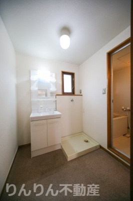 【洗面所】 | ハイツ275 | 忙しい朝には欠かせない洗面所です