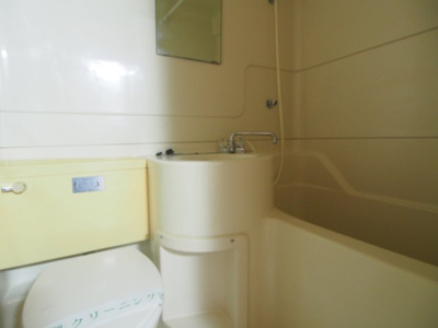 【浴室】 | コーポみや | 落ち着いた空間のお風呂です