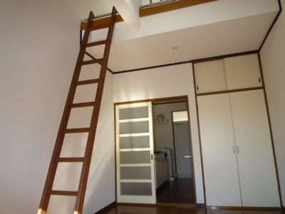 【居間・リビング】 | ジュネスシラハタ | ロフトはしご