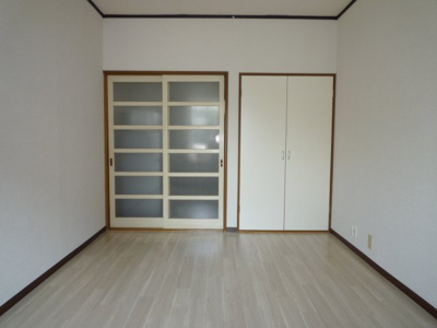 【居間・リビング】 | ジュネスシラハタ | 明るい色の室内