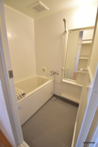 メルマン酒井　仲介手数料無料の浴室