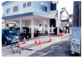 【駐車場】
