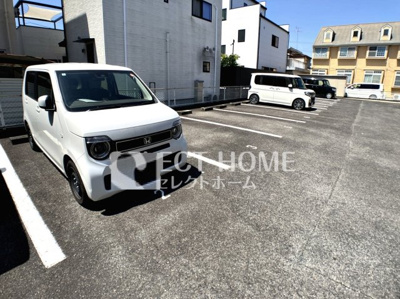 【駐車場】 | 英苑Ⅱ | 駐車場完備です