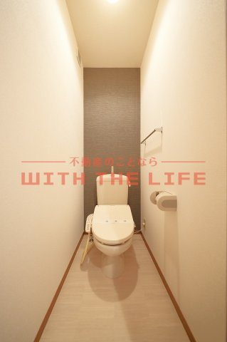 オリエントクレスト【10，000円キャッシュバック対象物件】のトイレ|コンパクトで使いやすいトイレです