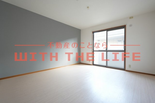 オリエントクレスト【10，000円キャッシュバック対象物件】の居間・リビング|使いやすい居間です