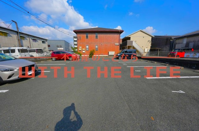 オリエントクレスト【10，000円キャッシュバック対象物件】の駐車場|駐車場完備です