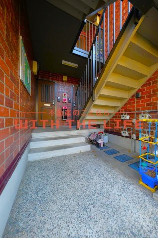 オリエントクレスト【10，000円キャッシュバック対象物件】のエントランス|清潔なエントランスです