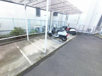 【その他共用部分】 | ラブリハイツ吉野町第２ | バイク置場です。