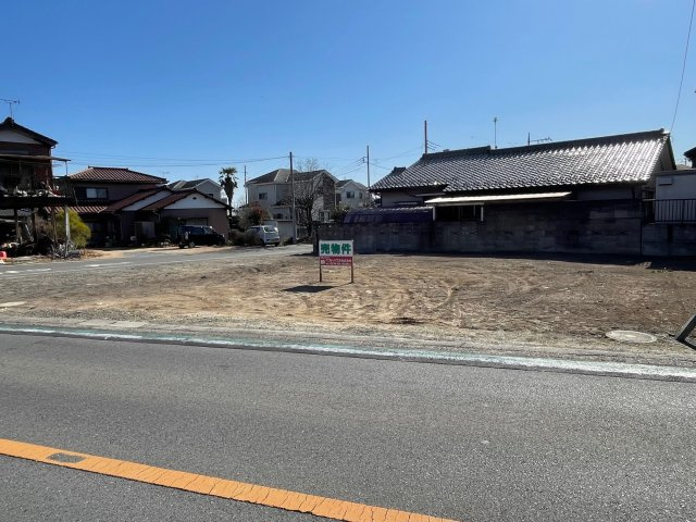 藤岡市本郷　土地990の前面道路含む現地写真