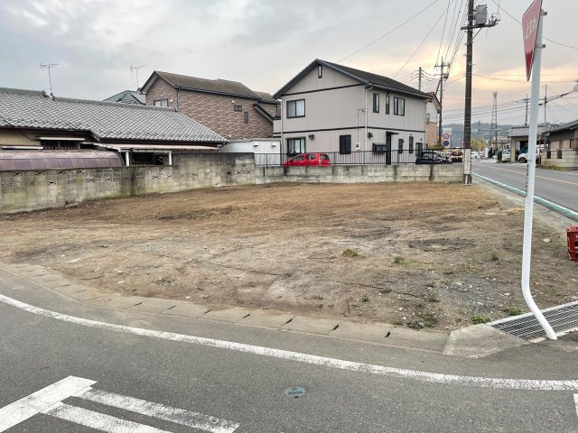 藤岡市本郷　土地990の前面道路含む現地写真