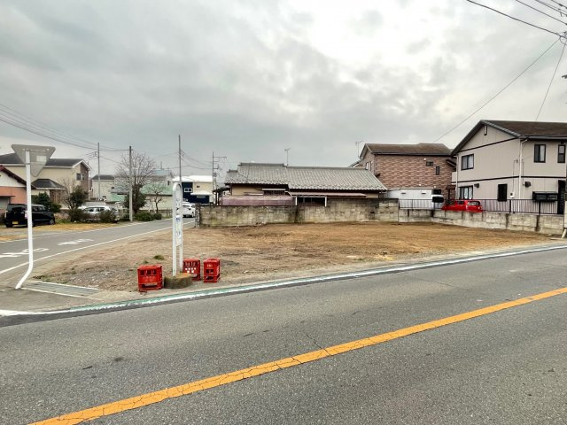 藤岡市本郷　土地990の前面道路含む現地写真
