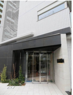 【エントランス】 | シュトラーレ八日町