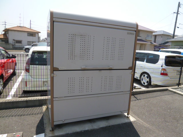 フレブラースのその他共用部分|敷地内専用ゴミステーション