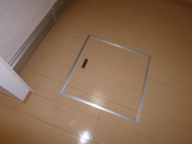 フレブラースの収納|床下収納