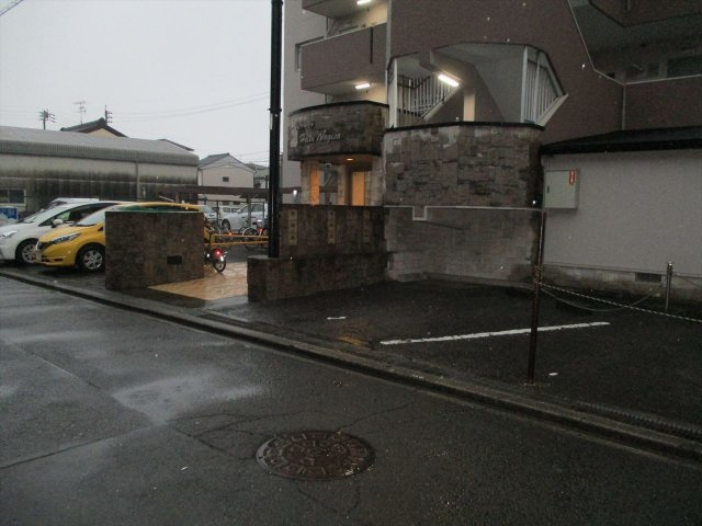 ハイツナギサの駐車場|ハイツナギサ
