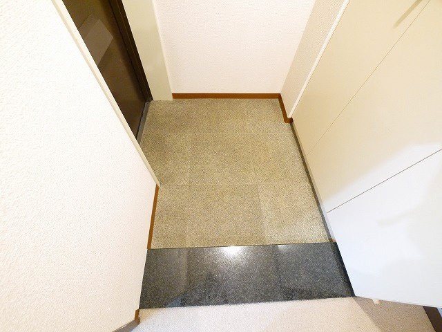 パーク・ノヴァあやめ池の玄関