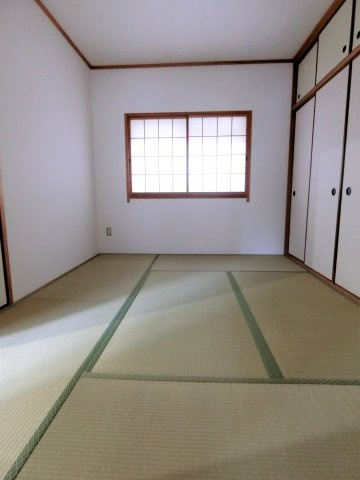 【寝室】 | コーポラス里花