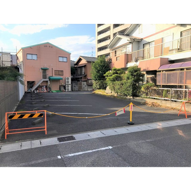 岐阜市加納三笠町２丁目の駐車場