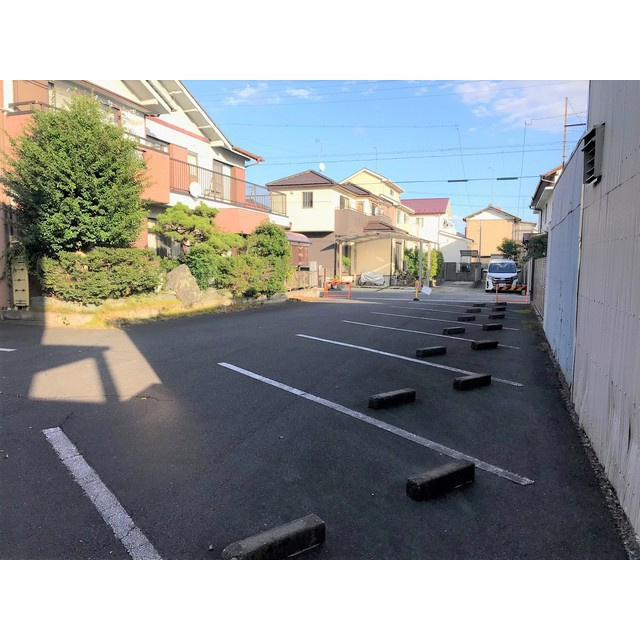 岐阜市加納三笠町２丁目の駐車場の外観