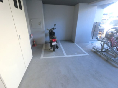 【その他共用部分】 | アンベリール本厚木 | バイク置場です。