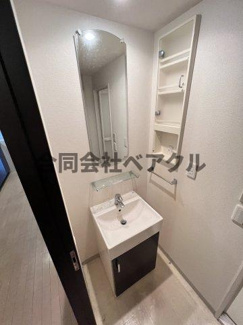 【洗面所】 | インベスト京都堀川 | 明るい洗面所です