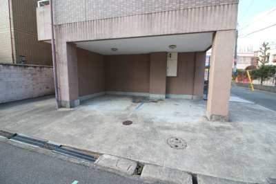 【駐車場】 | 北桜塚８番館