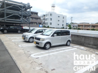 【駐車場】