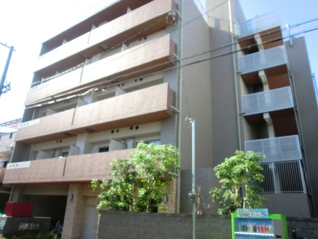 ＷＯＢ塚本の外観