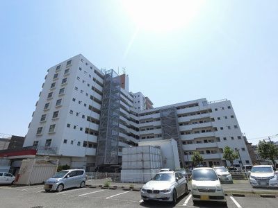 【外観】 | グリーンプラザ川崎 | 総戸数９４戸、１９８４年１０月築、管理人は日勤勤務につき管理体制良好です♪