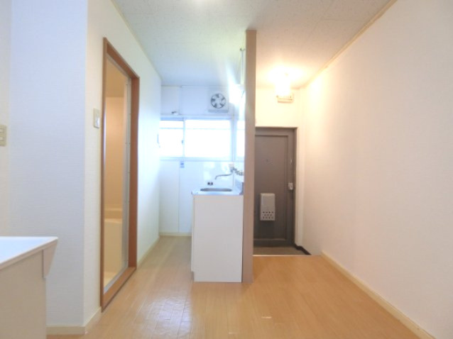 山本ハイツの居間・リビング