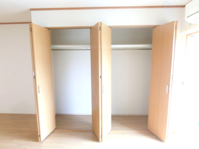 山本ハイツの収納