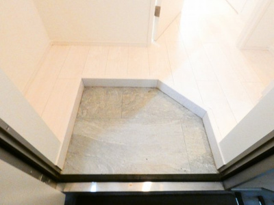 【玄関】 | ルミエール石場町