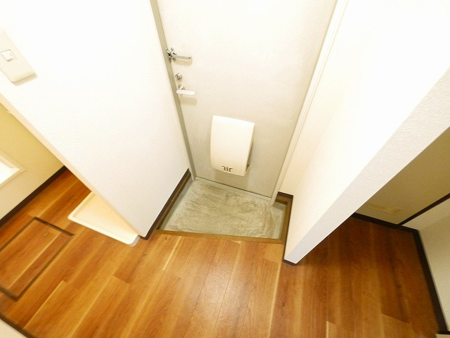 リベールコートの玄関|収納もある玄関です