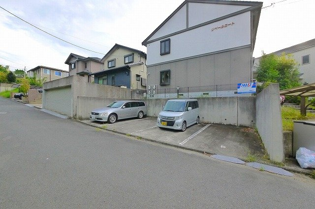 リベールコートの駐車場|駐車場完備です