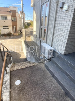 【エントランス】 | 明大寺町　戸建貸家
