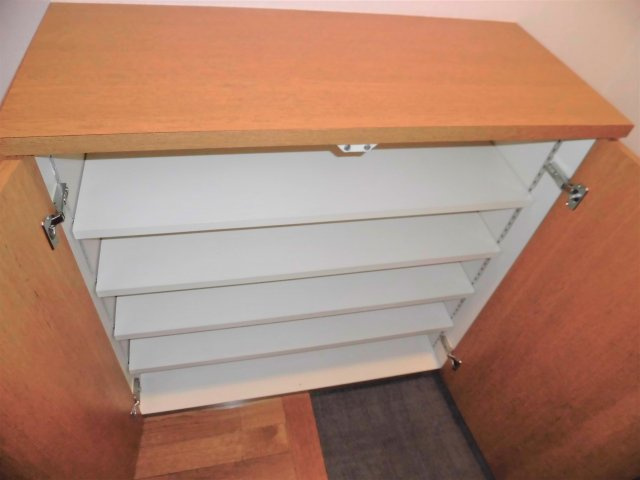 メゾンラフィネの玄関