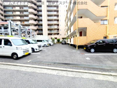 【駐車場】 | ラ・ルミエール