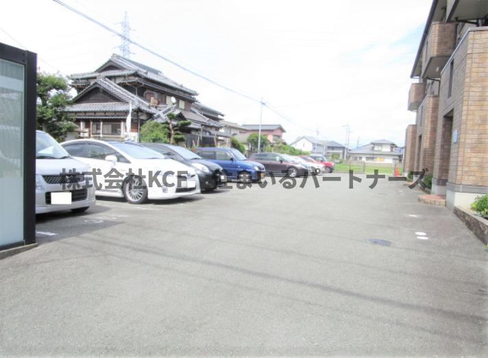ドミールパークIIの駐車場|駐車場です