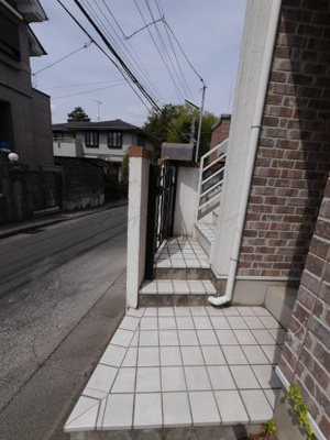 【エントランス】 | チェレスタ