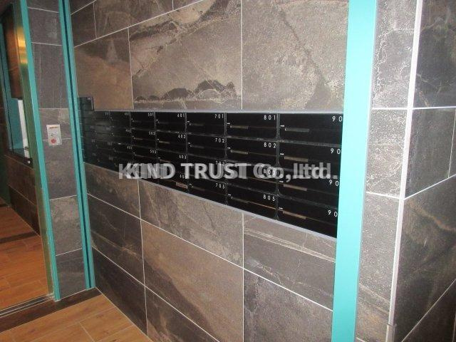 ジュームナンモリのエントランス|落ち着いたエントランスです