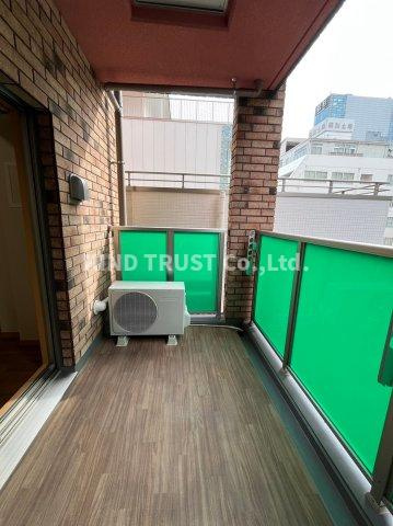 ジュームナンモリのバルコニー|外からの目が気にならないバルコニーで洗濯物が干せます