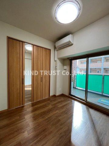 ジュームナンモリの居間・リビング|ゆったりとした居間です