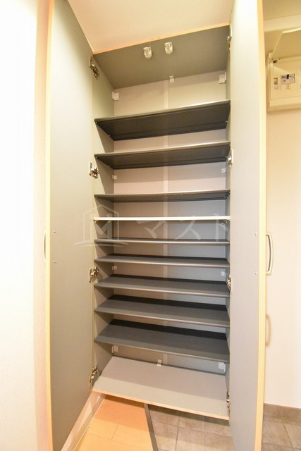 日本橋コゥジィアパートメントの玄関