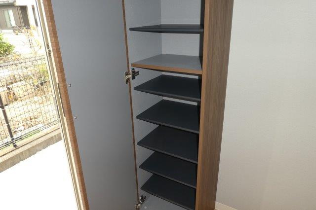 ＳｕｂＬｉｍｅの内装|シューズボックス