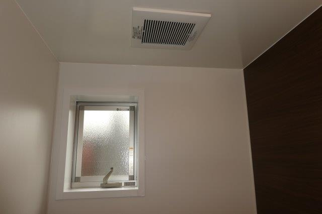 ＳｕｂＬｉｍｅの浴室|浴室窓・換気扇