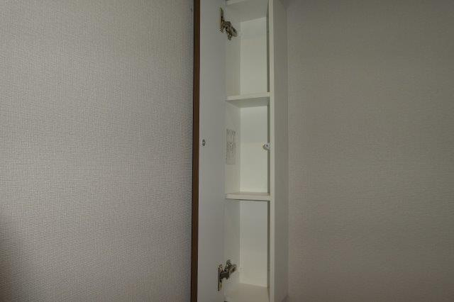 ＳｕｂＬｉｍｅのトイレ|トイレ棚