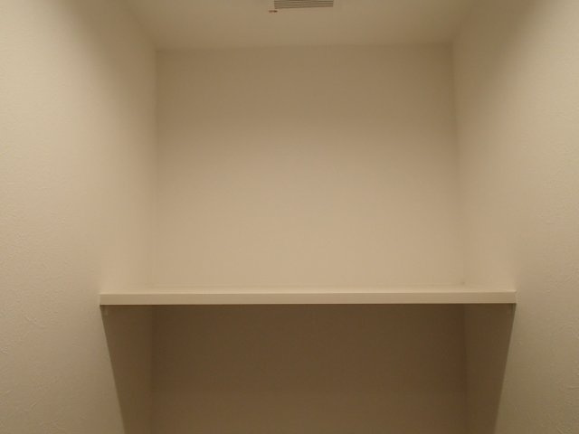 【トイレ】 | Repos 長瀬 | トイレの上の棚です